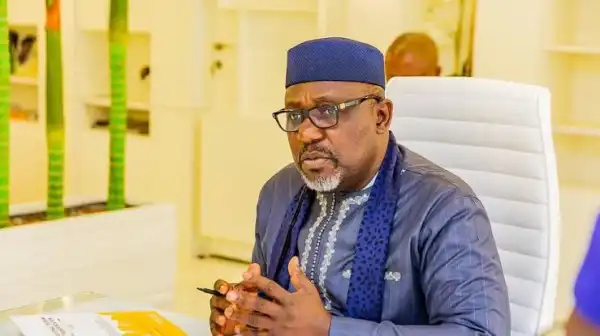 How EFCC Broke Into Rochas Okorocha’s House Through The Ceiling