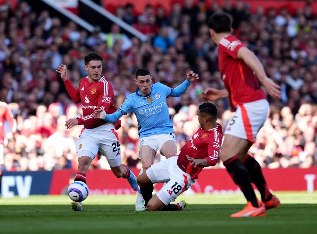 EPL: Guardiola praises four Man City players after 0-0 draw with Man Utd