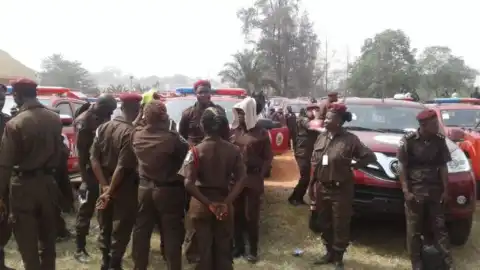 Drama As Two Arrested For Picking Pockets At Osun APC Rally