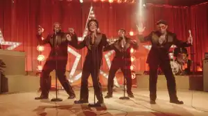 Bruno Mars, Anderson .Paak, Silk Sonic - Smokin Out The Window (Video)