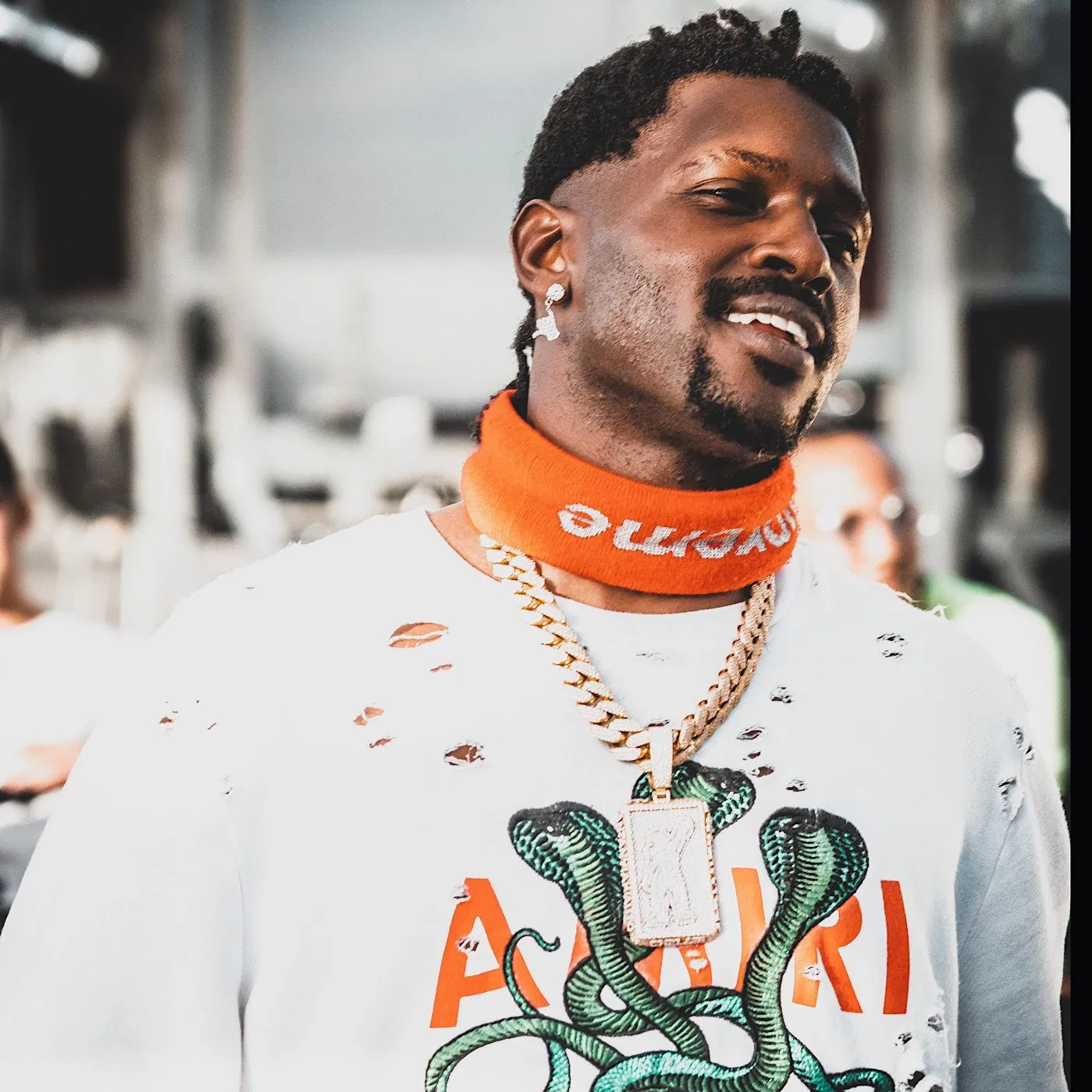AB Ft. YDtheBest – Running On E