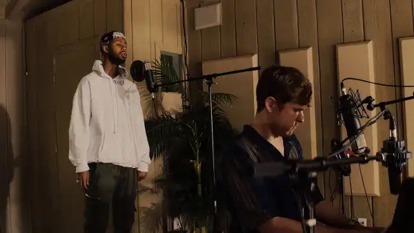 Mustafa Ft. James Blake - Come Back (Live) (Video)