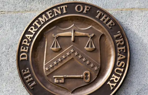 US Treasury Calls for Businesses to Report Crypto Transfers of $10K to the IRS