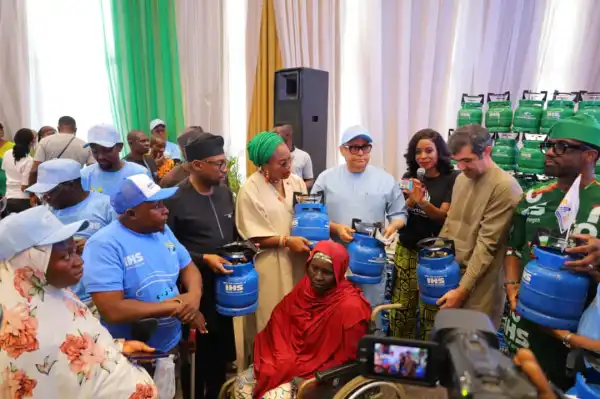 Wike offers 5,000 households free cooking gas cylinder, six months refill