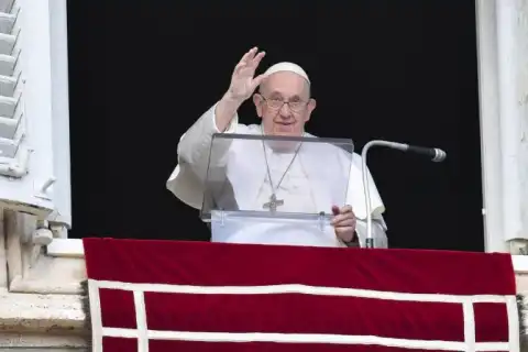 Pope Francis declares 'homosexuality is a sin but not a crime'