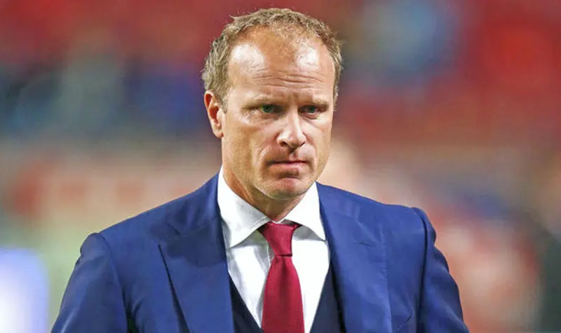 EPL: The big games are coming – Bergkamp predicts team to win title
