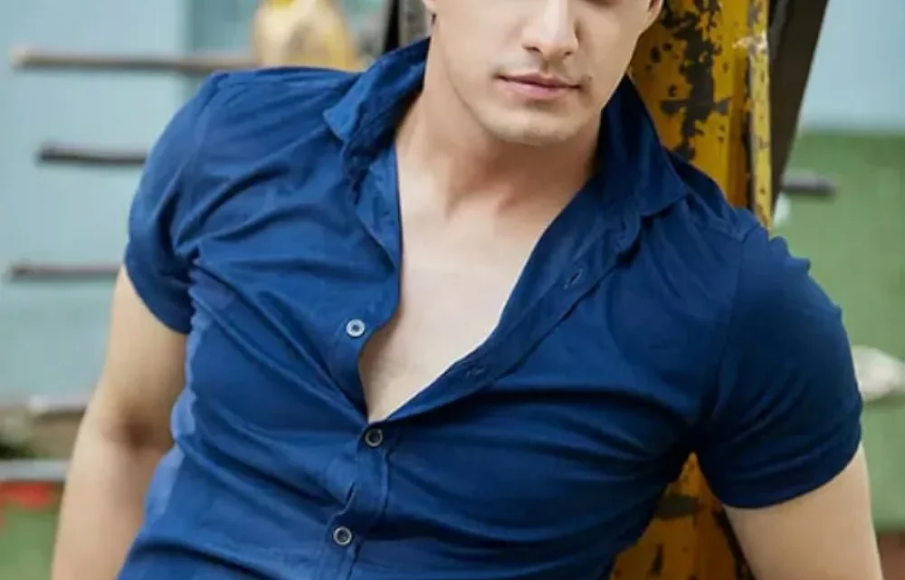 Age & Career Of Mohsin Khan