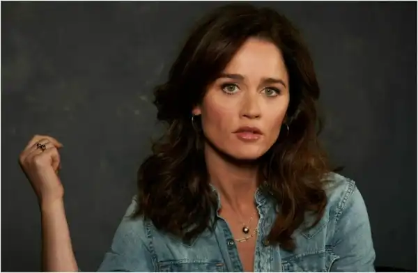 Biography & Career Of Robin Tunney