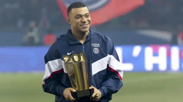 Kylian Mbappe discusses PSG exit rumours