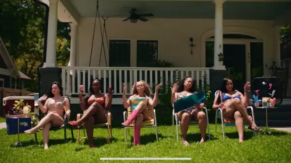 Latto - Chicken Grease (Video)