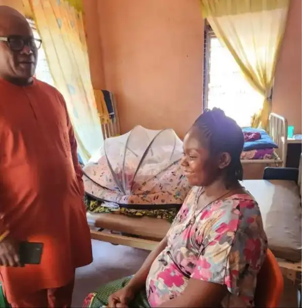 Commissioner Pays Hospital Bills Of Mother Of Triplets Who Was Detained In Enugu (Photo)