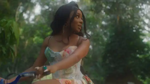 Elmah - New Boy in Town (Video)