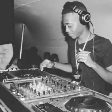 MellowKeys & Schuster – Danger Zone Ft. Various Artists (Original Mix)