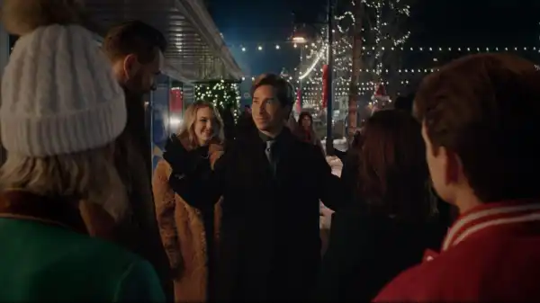 It’s a Wonderful Knife Poster Teases Sci-Fi Holiday Slasher Starring Justin Long