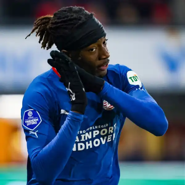 Transfer: Manchester United winger to replace Chelsea’s Chinonso Madueke at PSV