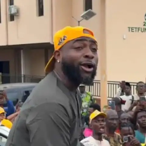 Osun Decides: Youths seizing APC money meant for vote buying – Davido