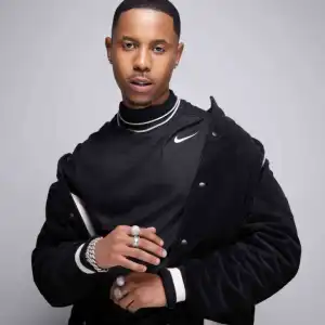 Felo Le Tee & Tman Xpress – War