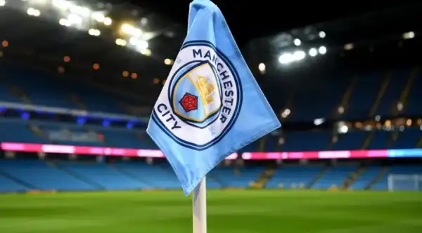 Transfer: Man City pick player to keep between Silva, Mahrez