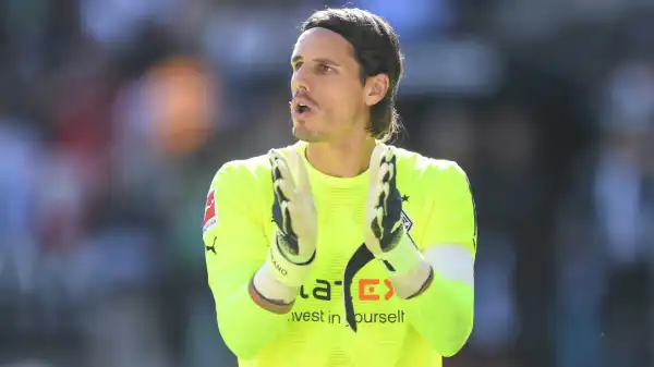 Man Utd considering Yann Sommer & Asmir Begovic as goalkeeper hunt continues