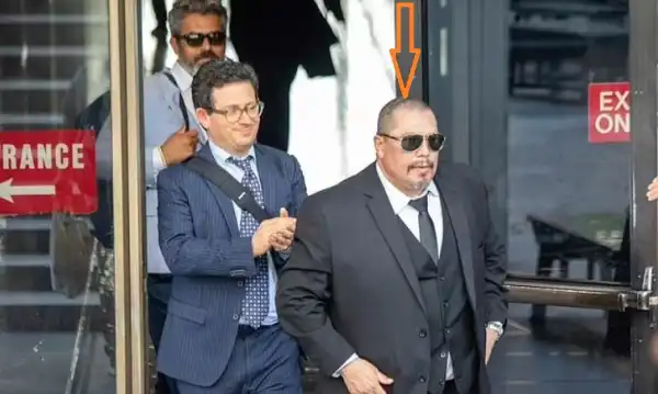 Man Wrongly Convicted Regains Freedom After 33 years in Prison (Photo)