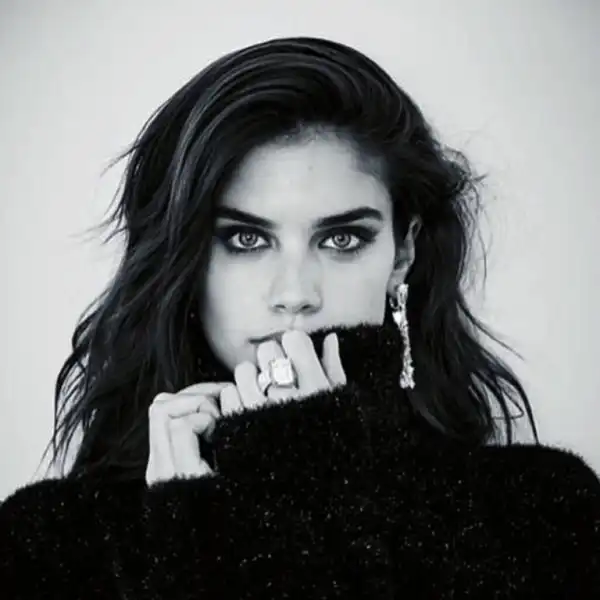 Biography & Net Worth Of Sara Sampaio