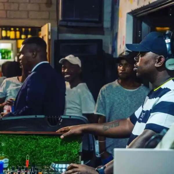 2kza & Dzo 729 – Super Hero (729 Street Vocal Mix) ft. JustBheki, MrGun & Afrikan Papi