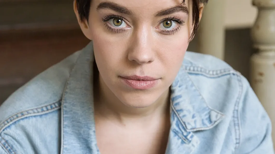 Biography & Career Of Laura Tashina