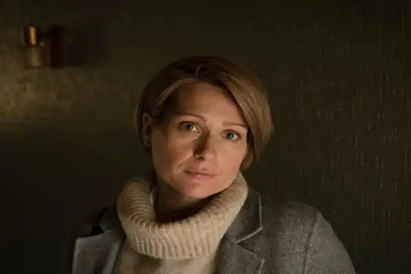 Age & Career Of Sian Brooke