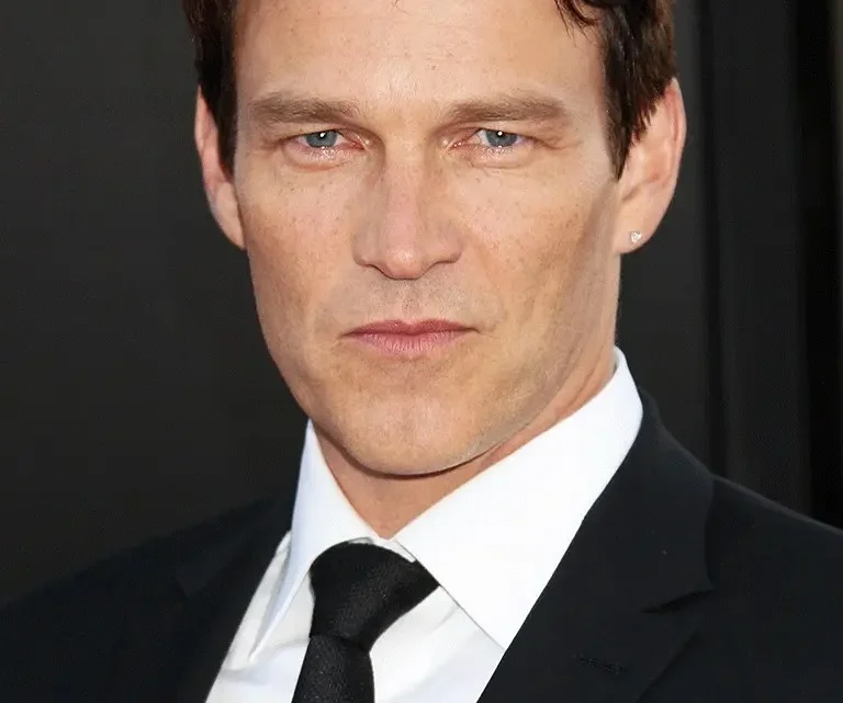 Biography & Career Of Stephen Moyer