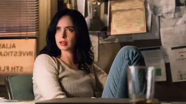 Jessica Jones’ Krysten Ritter Shares BTS ‘Superhero Training’ Photo
