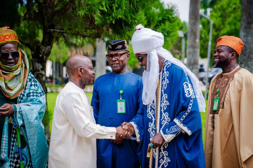 Eid el-Fitr: Otti hosts Muslim community, promises to investigate cemetery issue