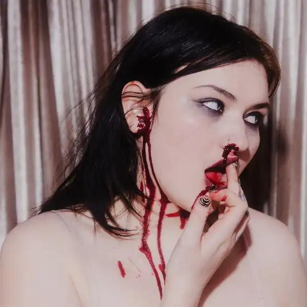 GAYLE – Everybody Hates Me