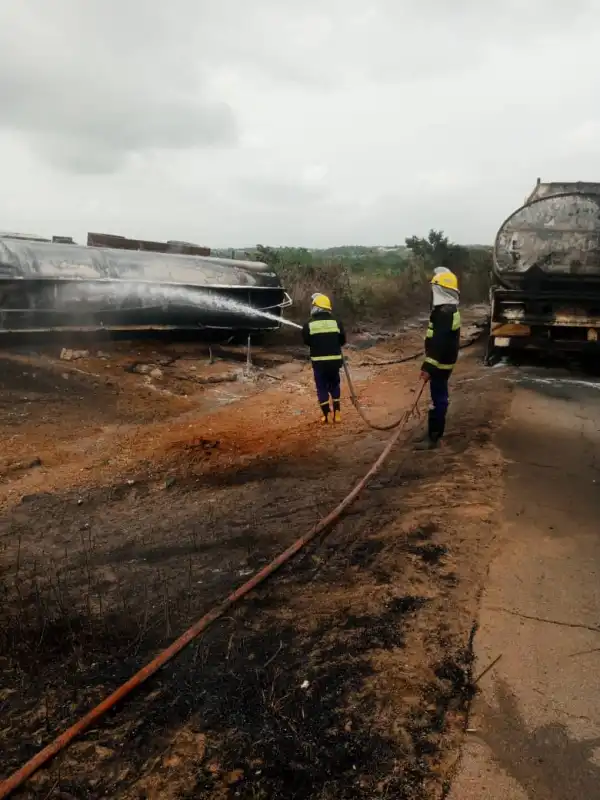 Two petrol tankers catch fire in Oyo [PHOTOS]