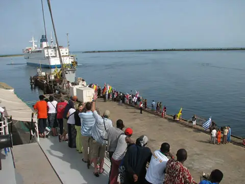 Labour backs planned hike in port charges