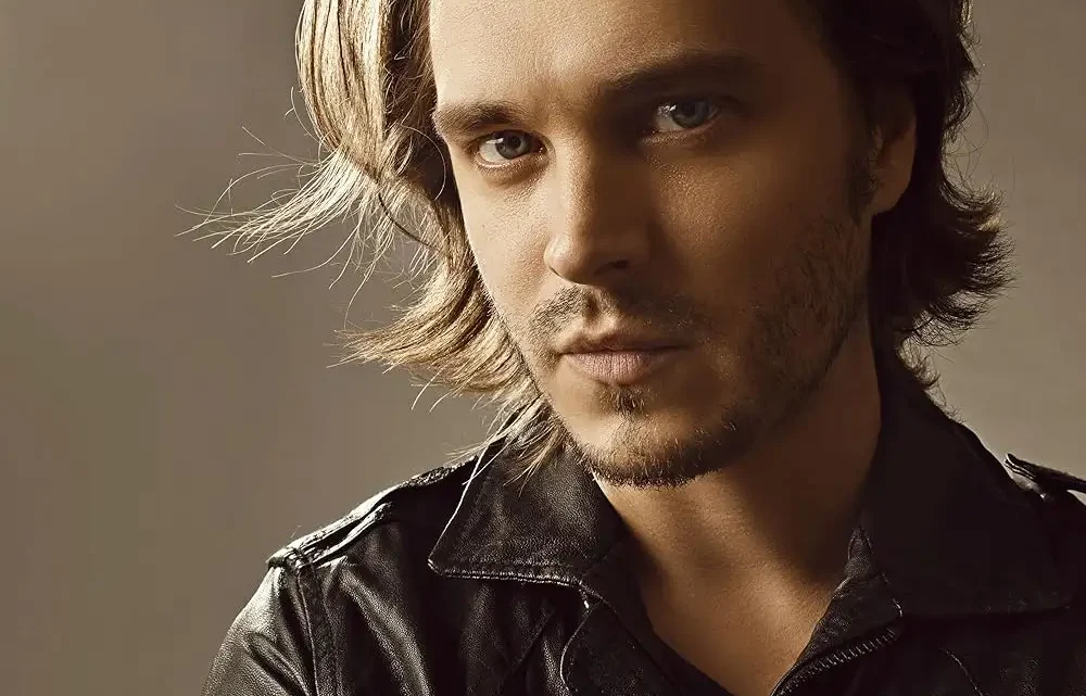 Biography & Career Of Jonathan Jackson