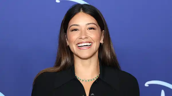 Gina Rodriguez & Zachary Levi Join Netflix’s Spy Kids Reboot Film