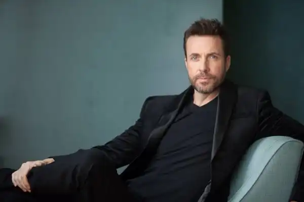 Biography & Net Worth Of Peter Benson