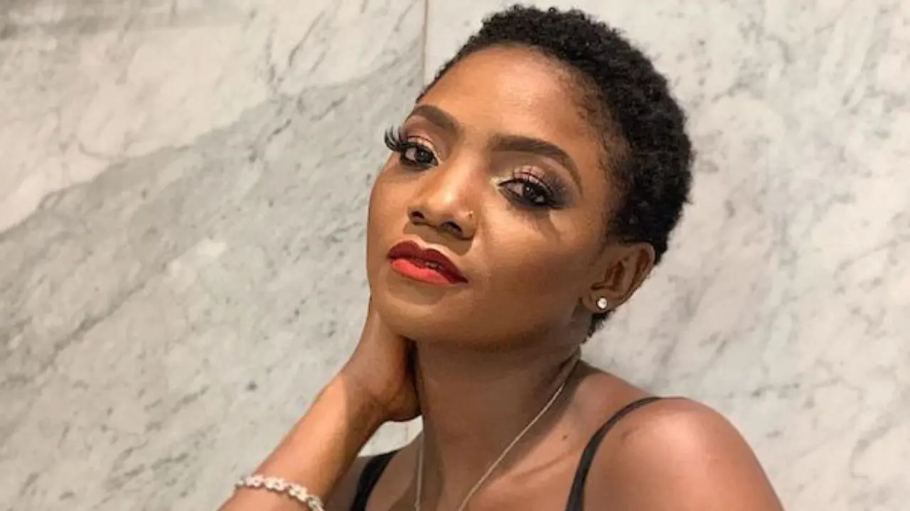 Simi earns first-ever foreign certification with ‘Duduke’