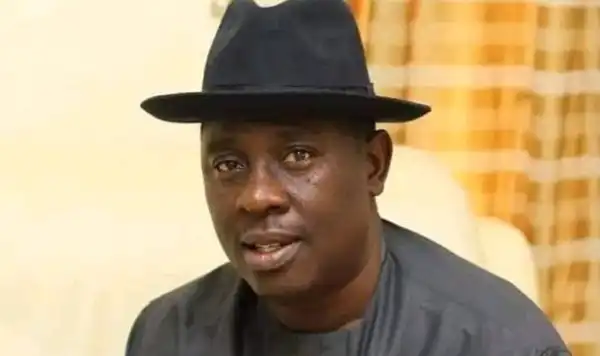 Bayelsa Senator, Benson Konbowei Remanded In Prison