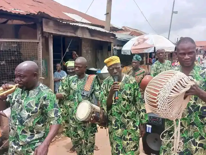 Ibadan: Traditional drummers, chanters, others relocate to Ladoja’s family compound, residence