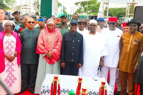 FCT Minister flags off solar-powered streetlight project in Abuja