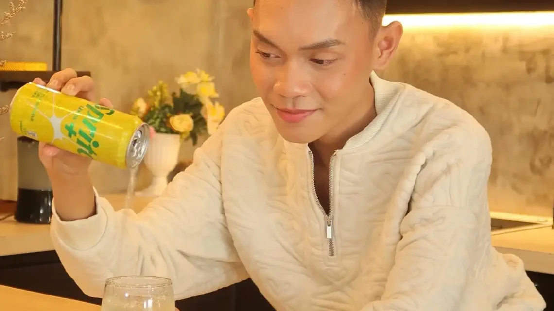 Age & Career of Esnyr Biography