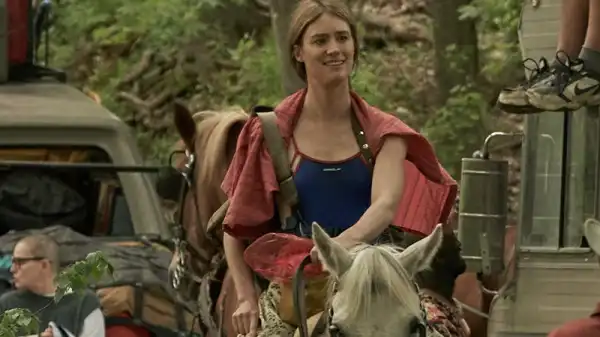 Laura Bailey on Playing Lois Lane in Batman and Superman: Battle of the Super Sons