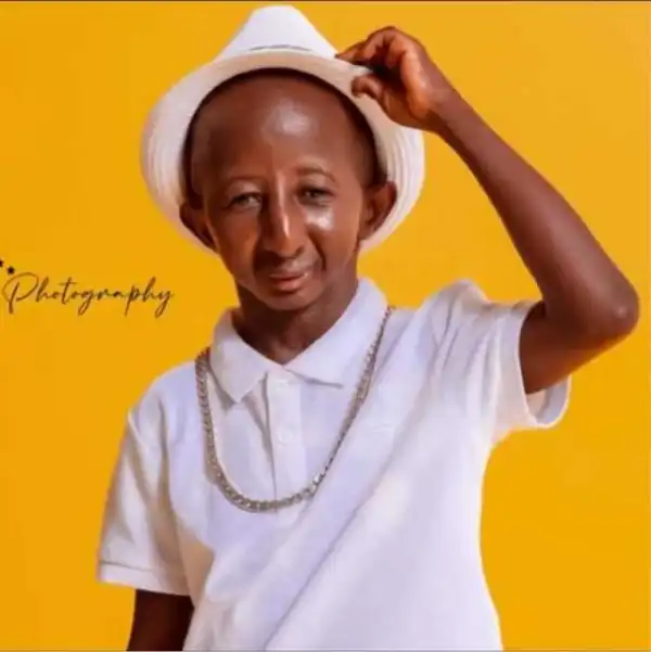 Grand P Declares Himself Ambassador of Women in Cameroon, Shows Off His Women (Photo)