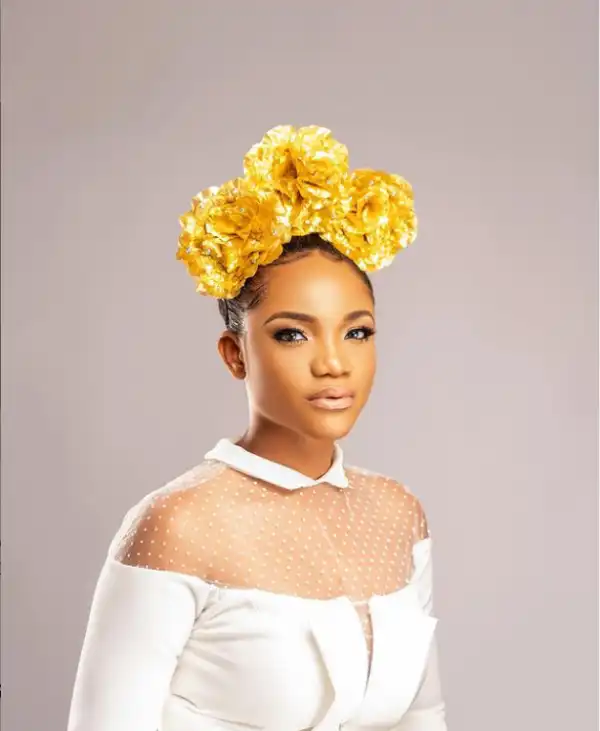 Ada Ehi – Praisejamz ft Uddy