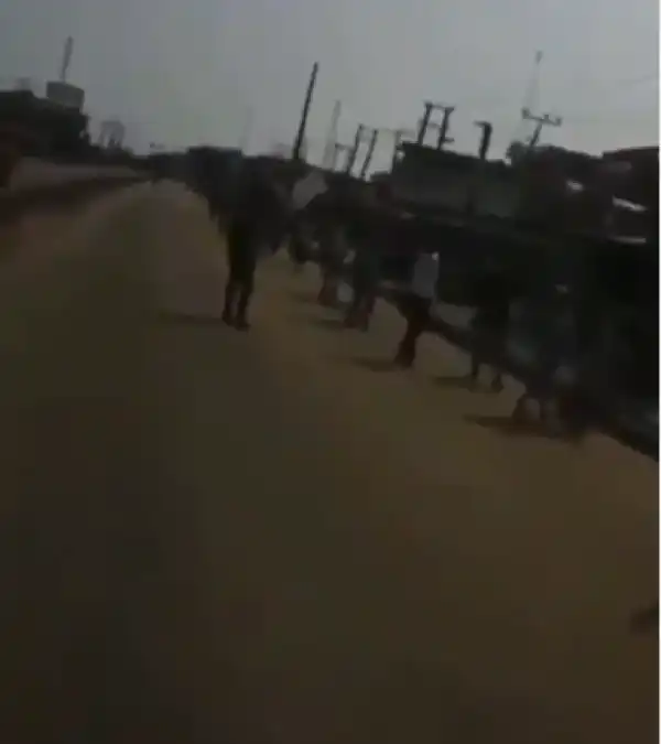 "God will punish all of you" - Police officer tells #EndSARS protesters in Ikorodu (video)