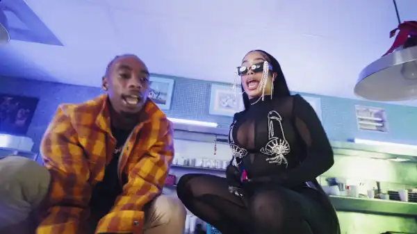 Yung Pooda - Chicken N Grits Ft. DreamDoll (Video)