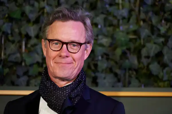 English Actor Alex Jennings Biography & Net Worth (See Details)