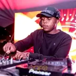 ThackzinDJ – Umngani Wami (Dance Mix) Ft. Classic SA