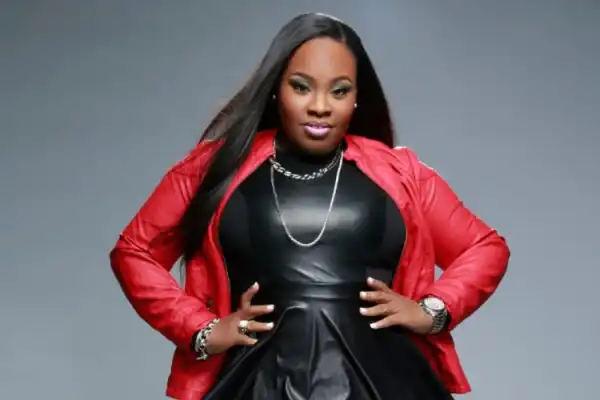 Tasha Cobbs Leonard – Immediately